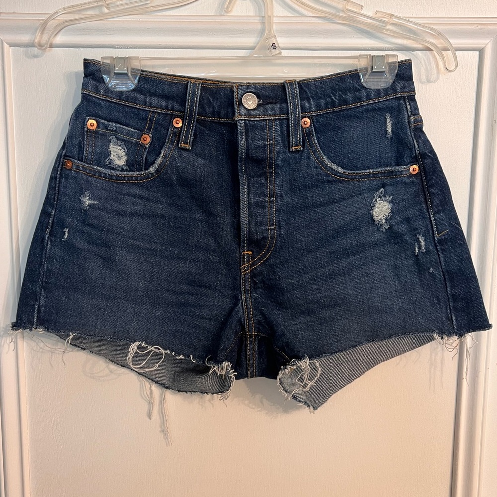 LEVIS HIGH RISE 501 DENIM SHORTS ✨